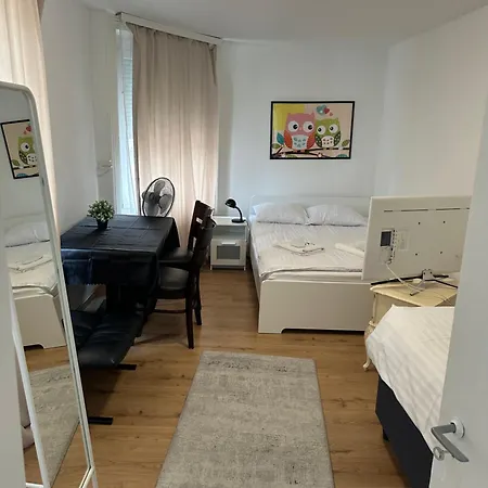 Ntn House Bed & Breakfast *