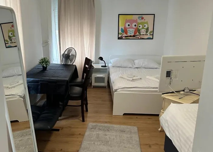 Ntn House Bed & Breakfast *