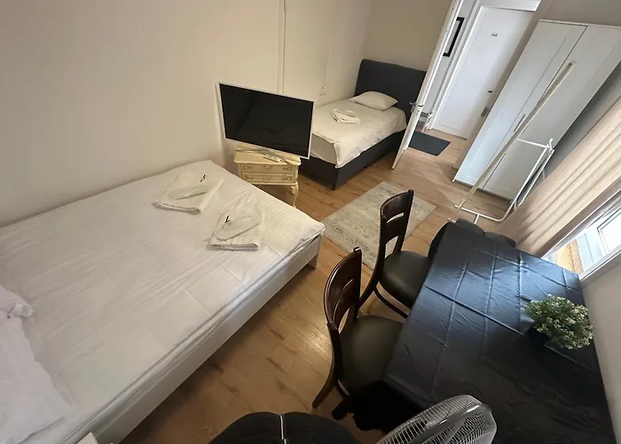 Bed & Breakfast Ntn House